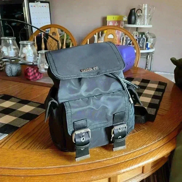 Madden-NYC-Women-s-Buckle-Flap-Backpack-Black used excellent condition - Picture 2 of 4